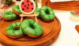 快乐家园吃瓜,瓜果飘香，共享欢乐时光