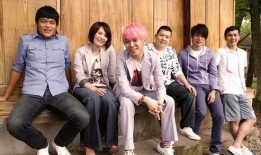 苏打绿求婚吃瓜,甜蜜瓜果见证爱情时刻