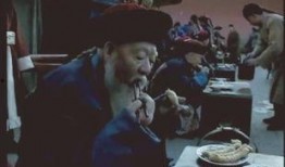 吃瓜上朝短剧,宫廷风云中的幽默喜剧