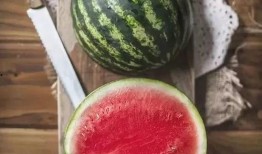 一直吃瓜会变瓜,揭秘网络时代的“瓜文化”现象