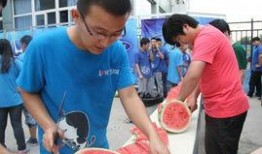 吃瓜比赛搞笑学校,搞笑学校上演欢乐盛宴