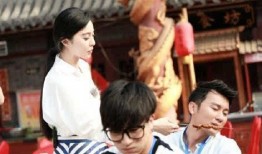 兄弟大型吃瓜秀恩爱,甜蜜恩爱秀引网友热议