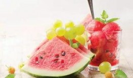 恋爱有瓜吃,甜蜜与酸涩交织的甜蜜时光