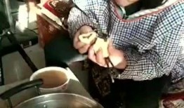 胖嫂吃角瓜视频