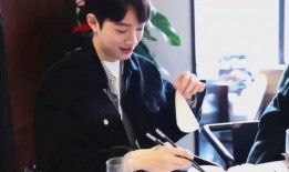 赖冠霖个人吃瓜,揭秘明星背后的真实生活