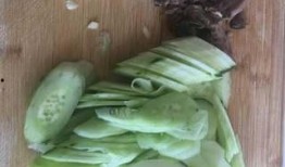 吃瓜手撕绿茶,网络舆论场上的正义之战